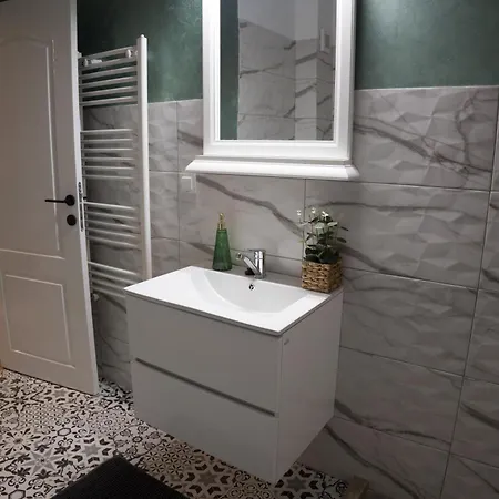 Urban Deluxe Retreat Coposu