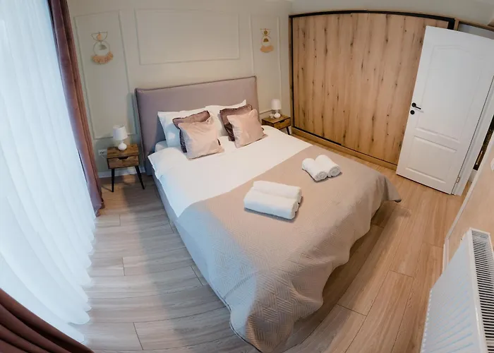 Urban Deluxe Retreat Coposu